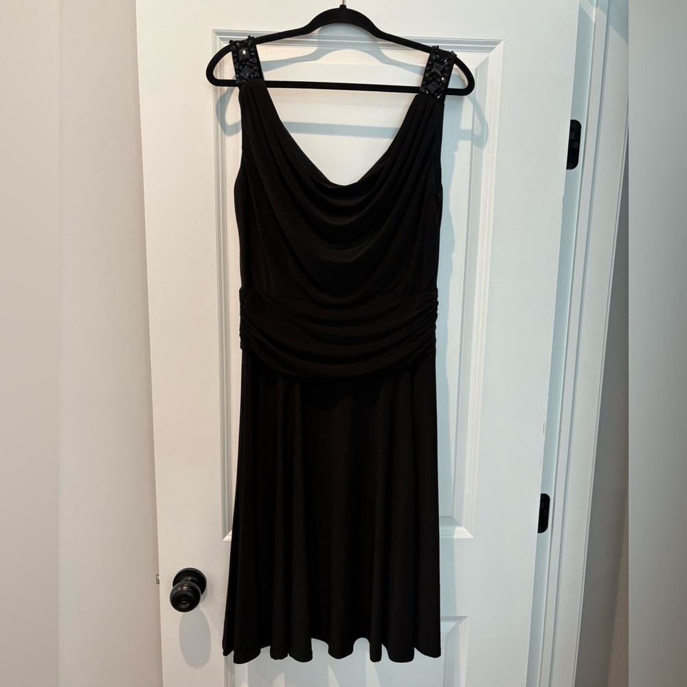 Little Black Dress! Jessica Howard Evenings Black Sleeveless Fit & Flare Dress